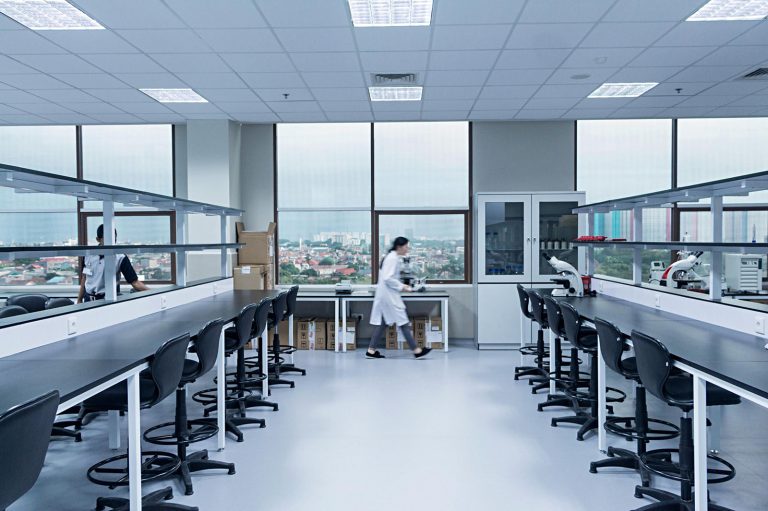 Indonesia-Science-Education-life-technology-research-international-institute-for-sciences-Teaching-Lab-6th-Floor-3